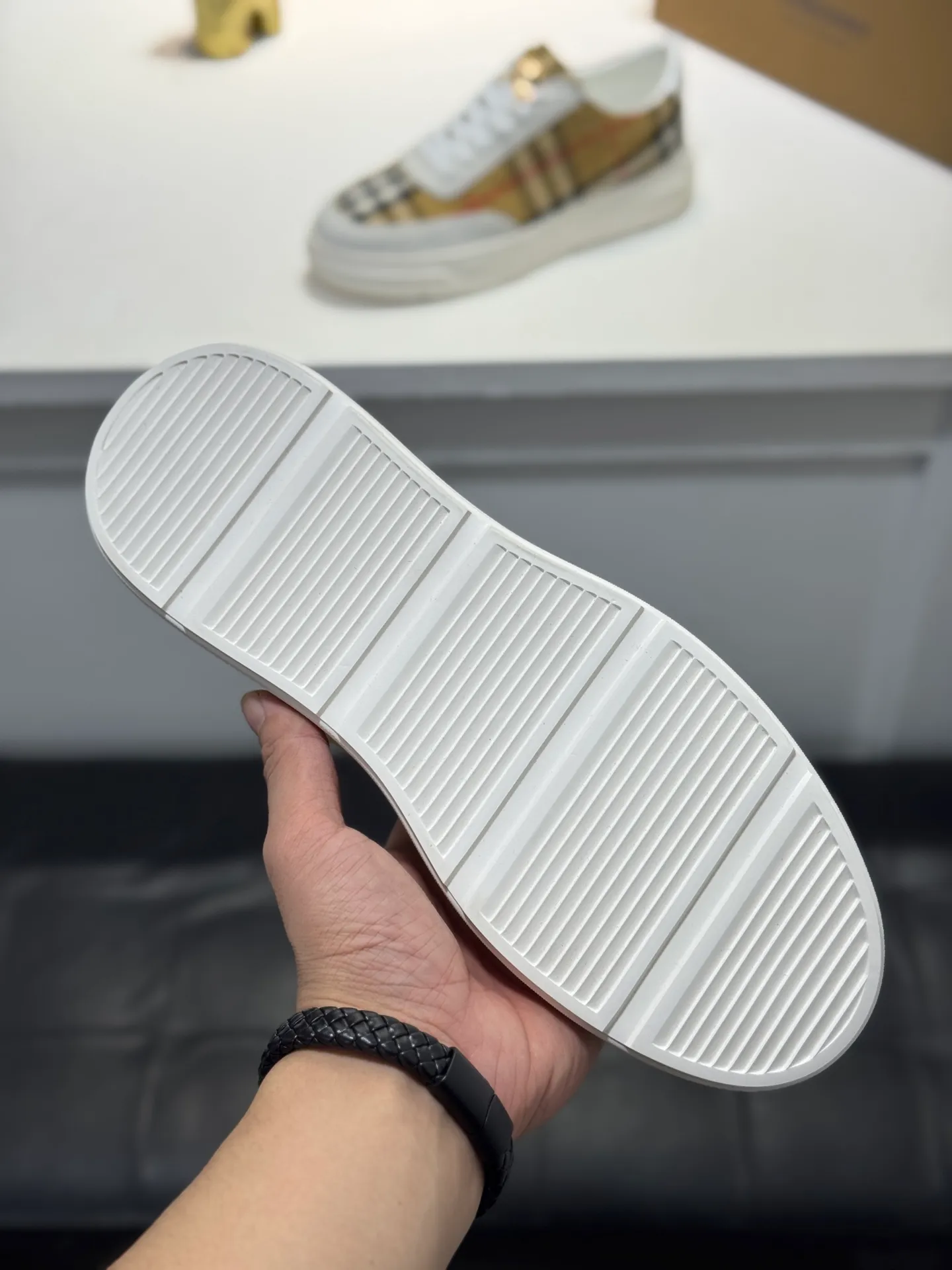 Men's Men's Shoes 💰420 [New Style] 🦑🦑BURBERRY◾▫️The new Burberry men's classic low-top sneakers are reinterpreted with Vintage retro plaid cotton and cowhide material, and are decorated with a new brand logo. Genuine leather lining, wear-resistant and non-slip rubber outsole! Available in multiple colors, a must-have for men. Size: 38-44 (45 customized